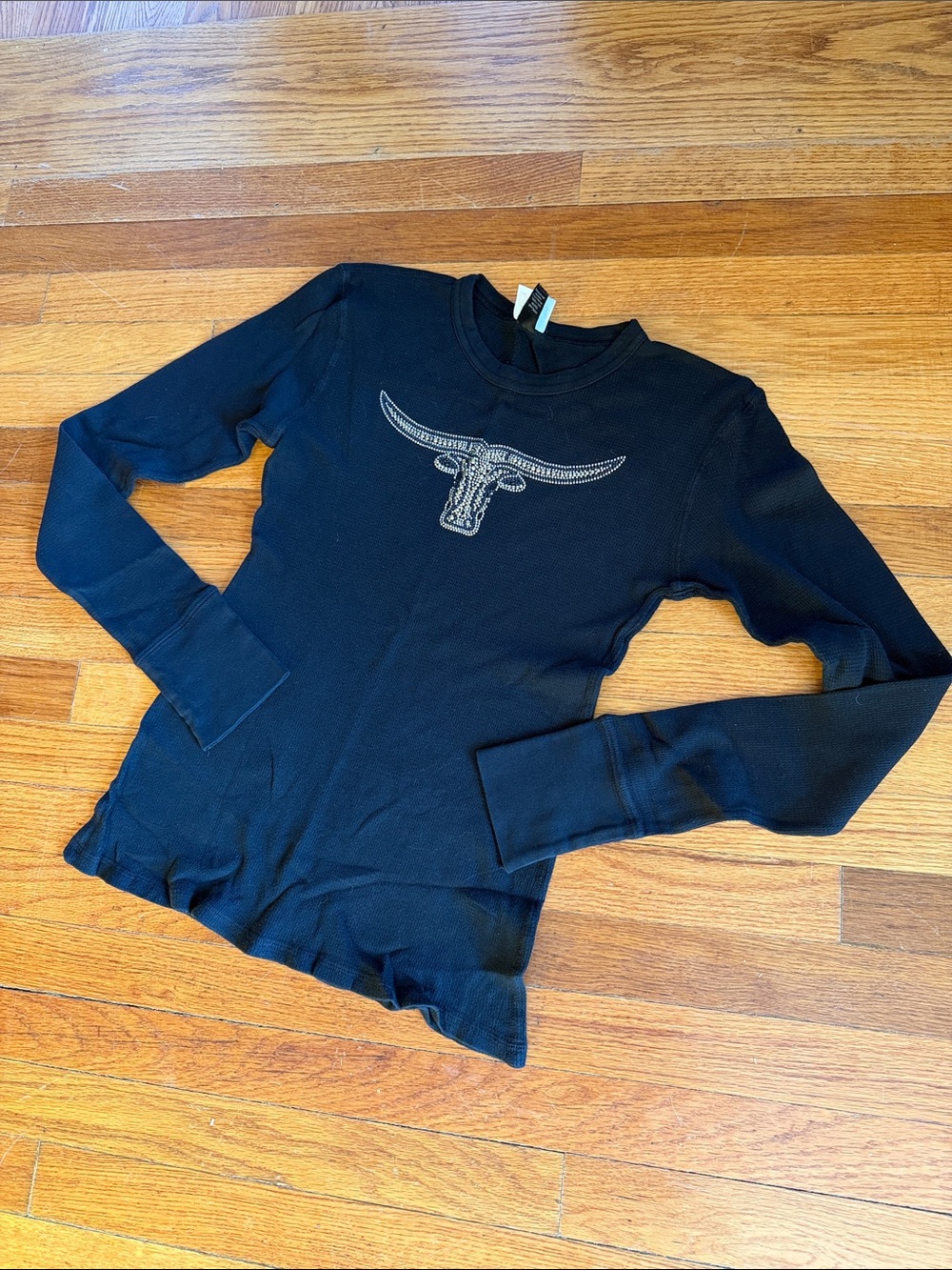 Black Long-Sleeve Thermal Tee with Embroidered Longhorn Detail